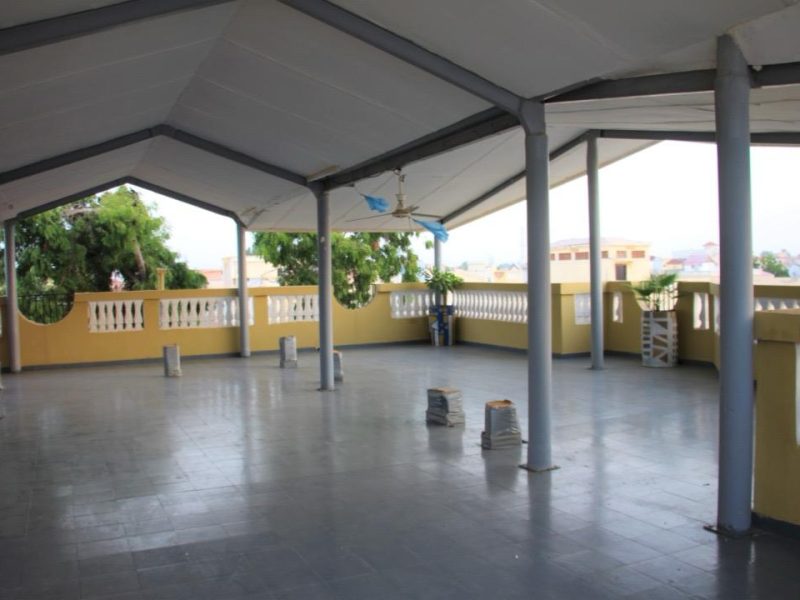 2 Appartements F4 avec terrasse et parking à Gabode 5, parfait pour une vie familiale confortable